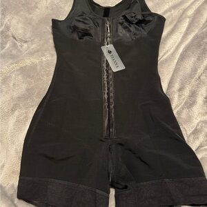 Black Women's Shapewear Bodysuit